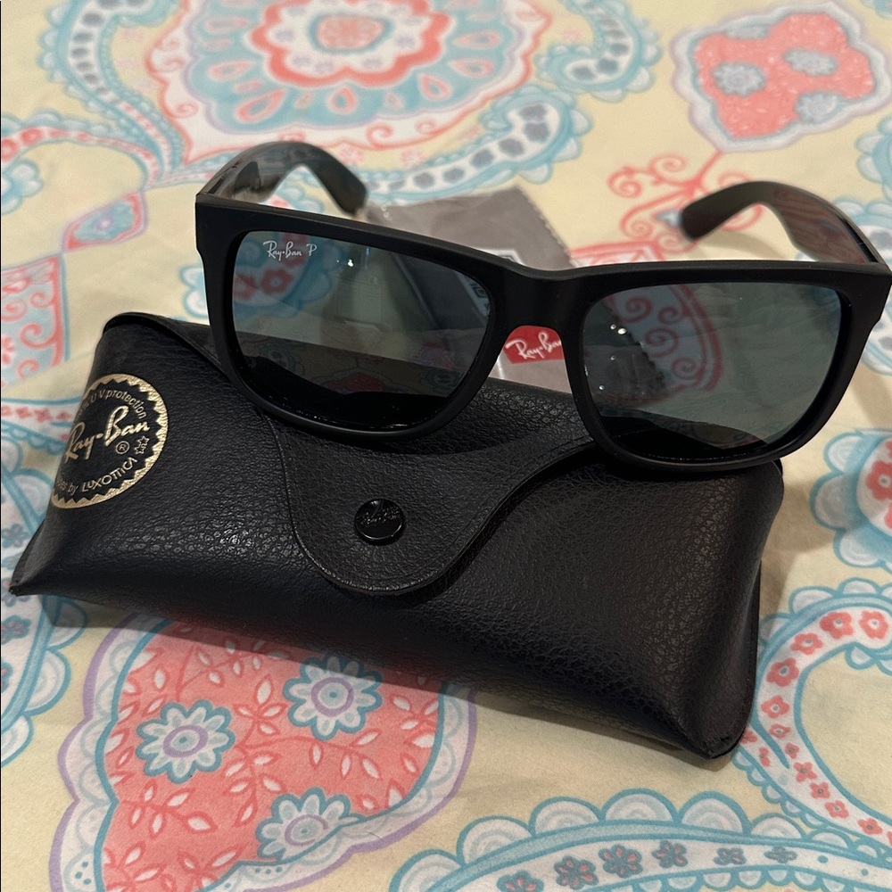 Ray-Ban Black Justin Sunglasses RB4165